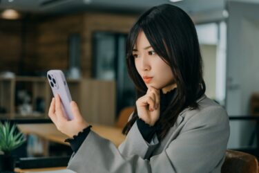 携帯審査に通らない6つの理由！ブラックでもスマホを使える方法を解説