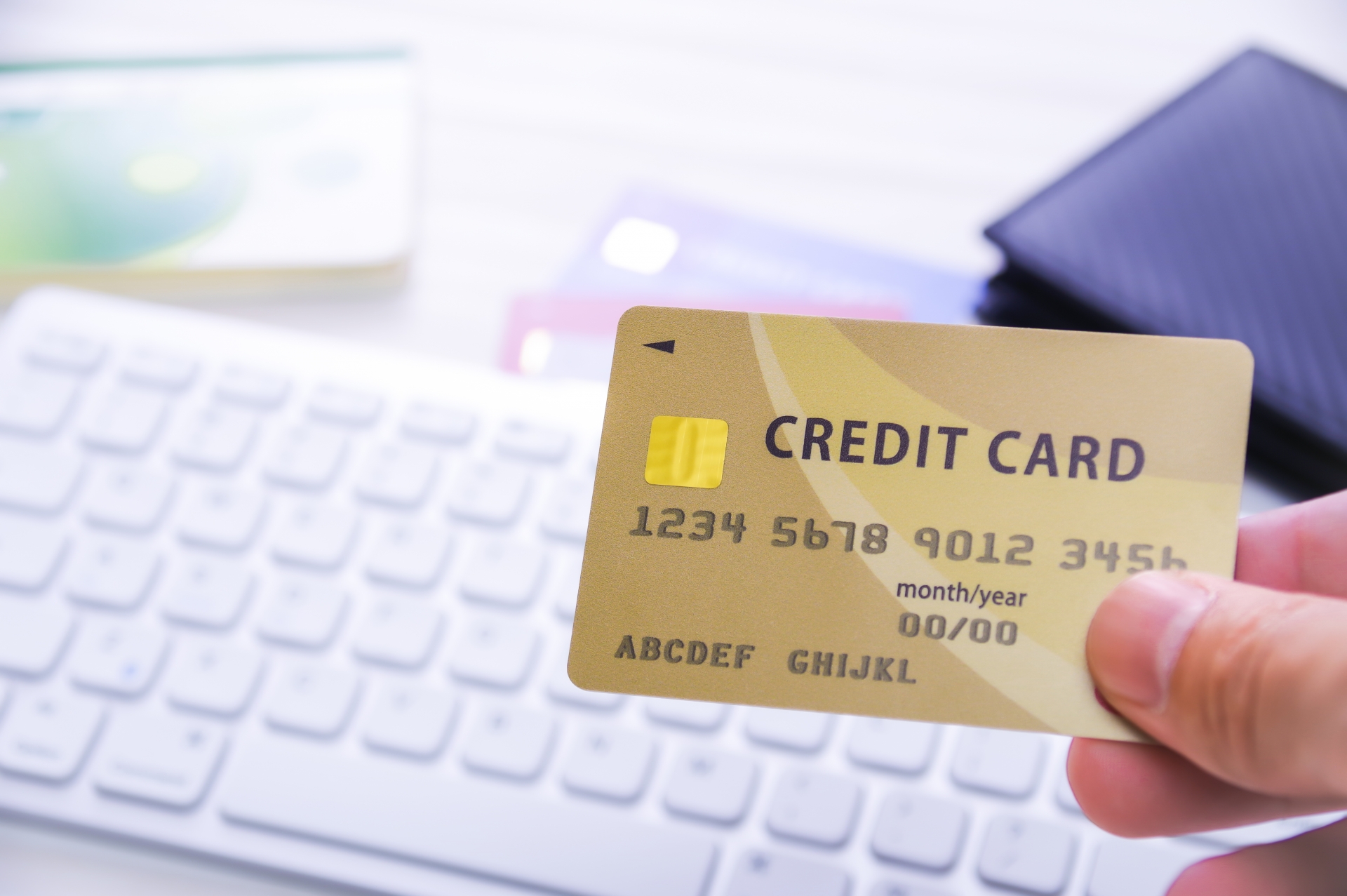 クレジットカードとパソコン