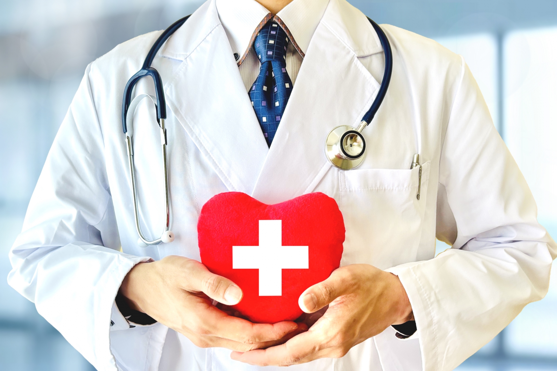 ハートに十字を持つ医師