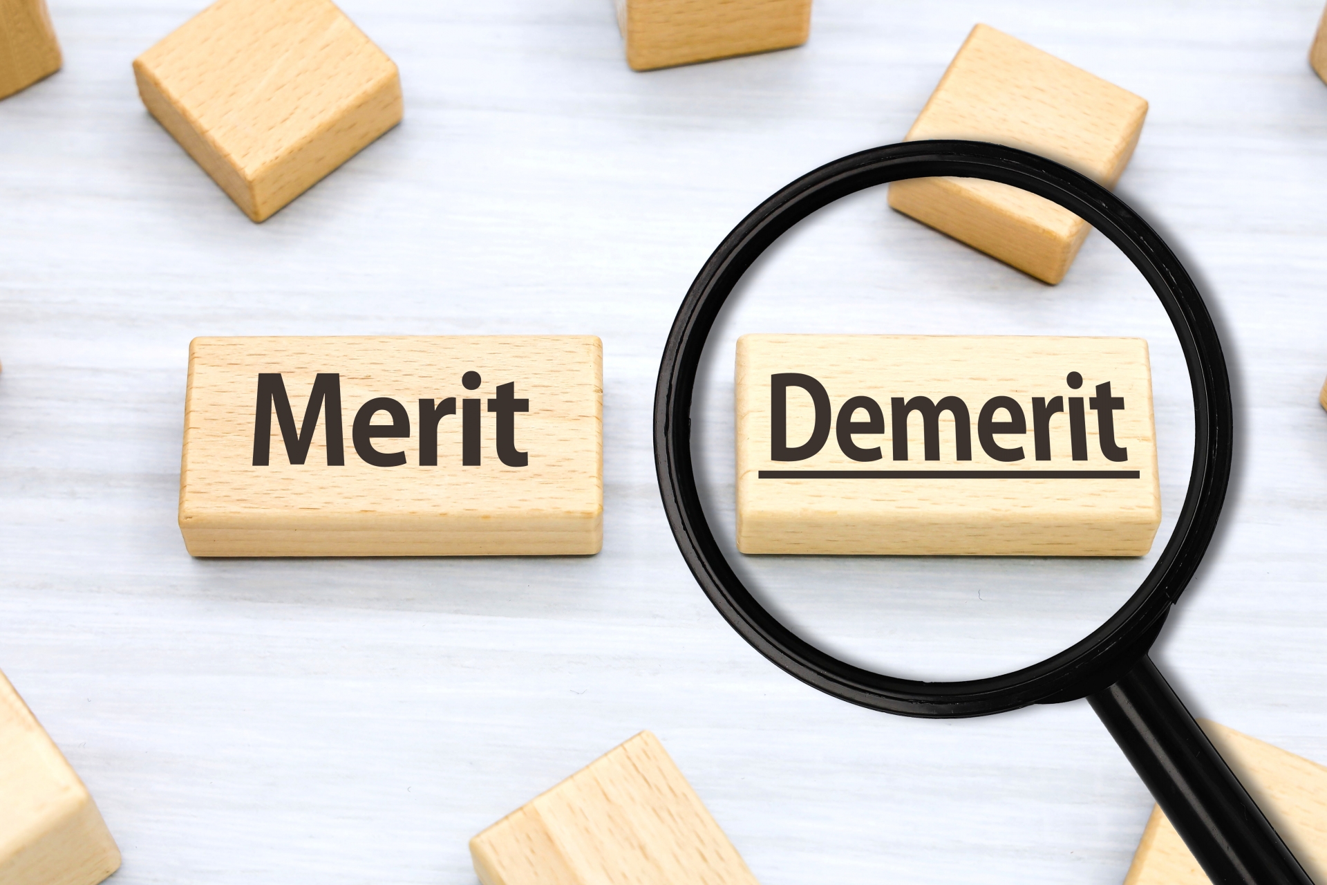 メリットとデメリットの比較