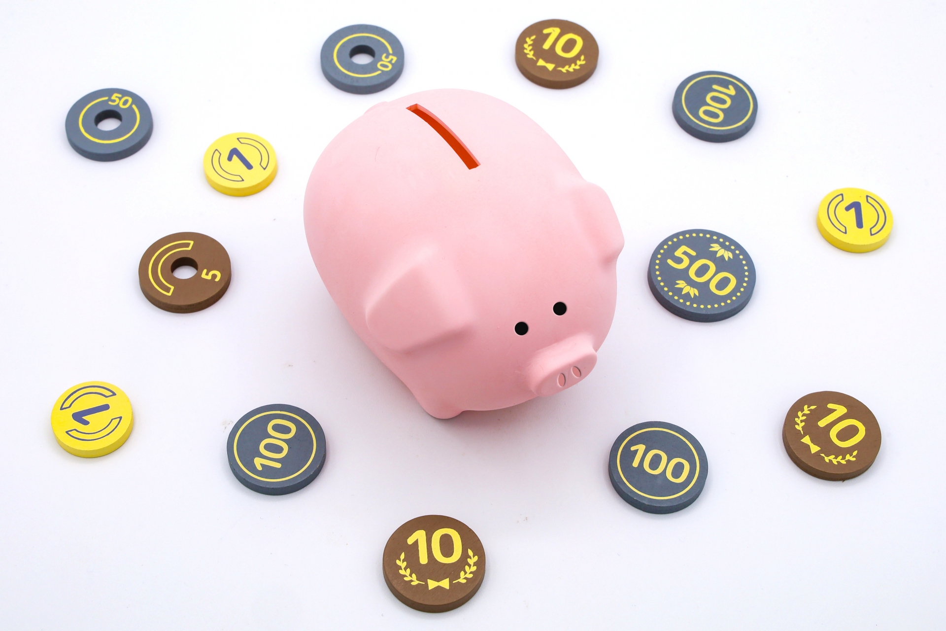 おもちゃのお金と貯金箱