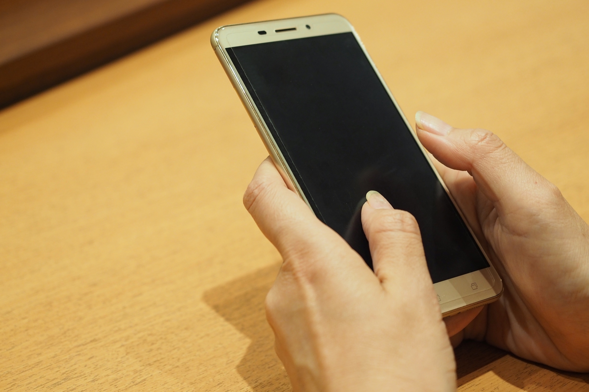 スマートフォン