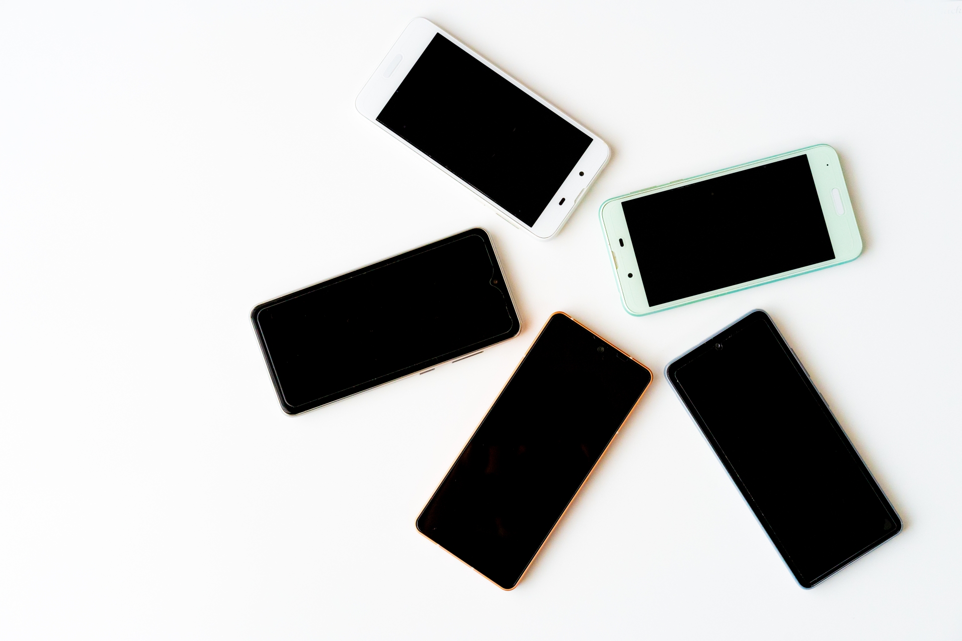 たくさんのスマホ