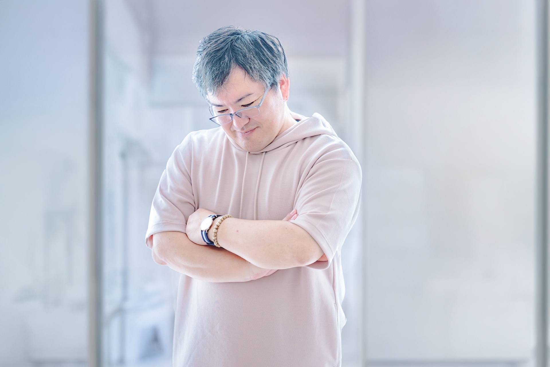 考える男性