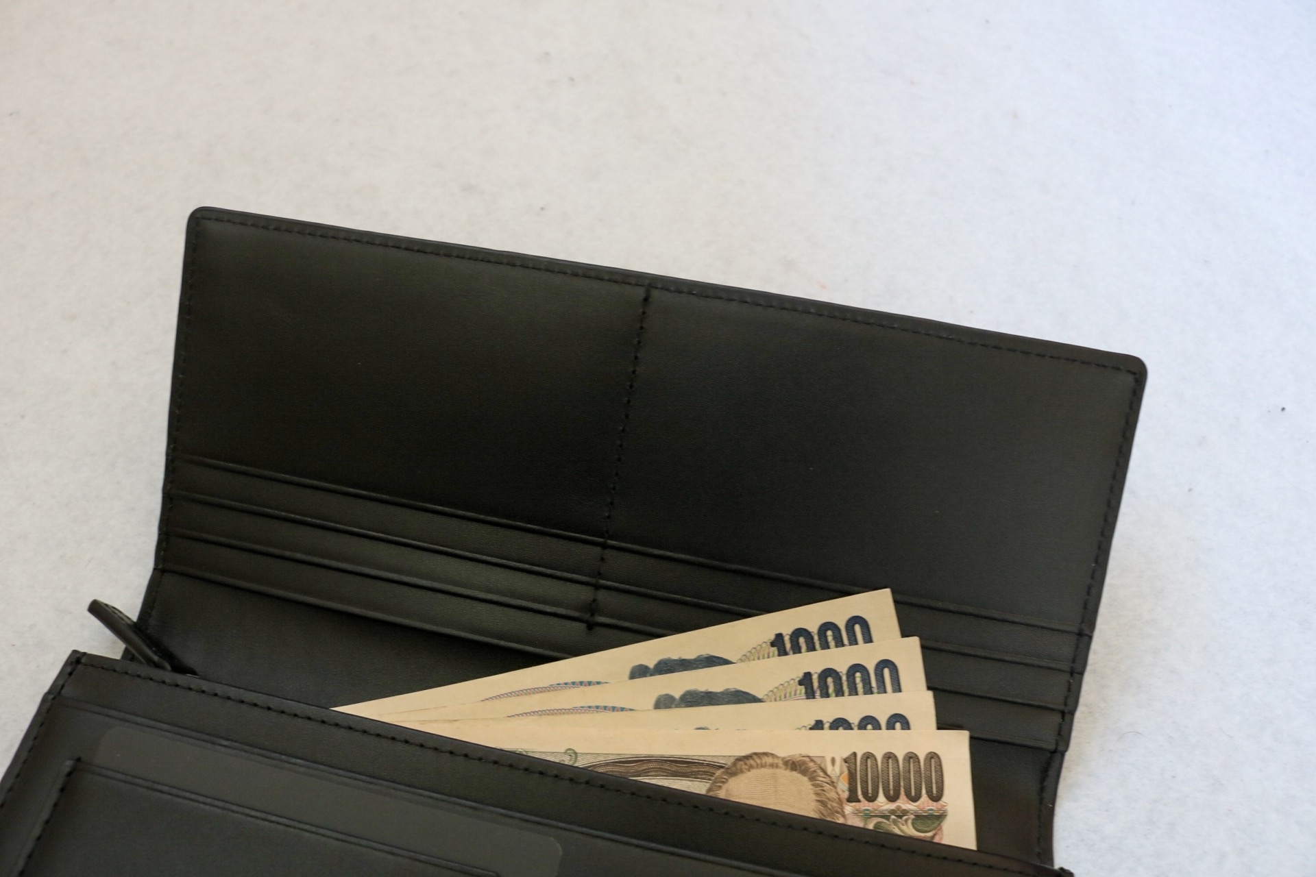 メンズの長財布ブラック日本円お札紙幣
