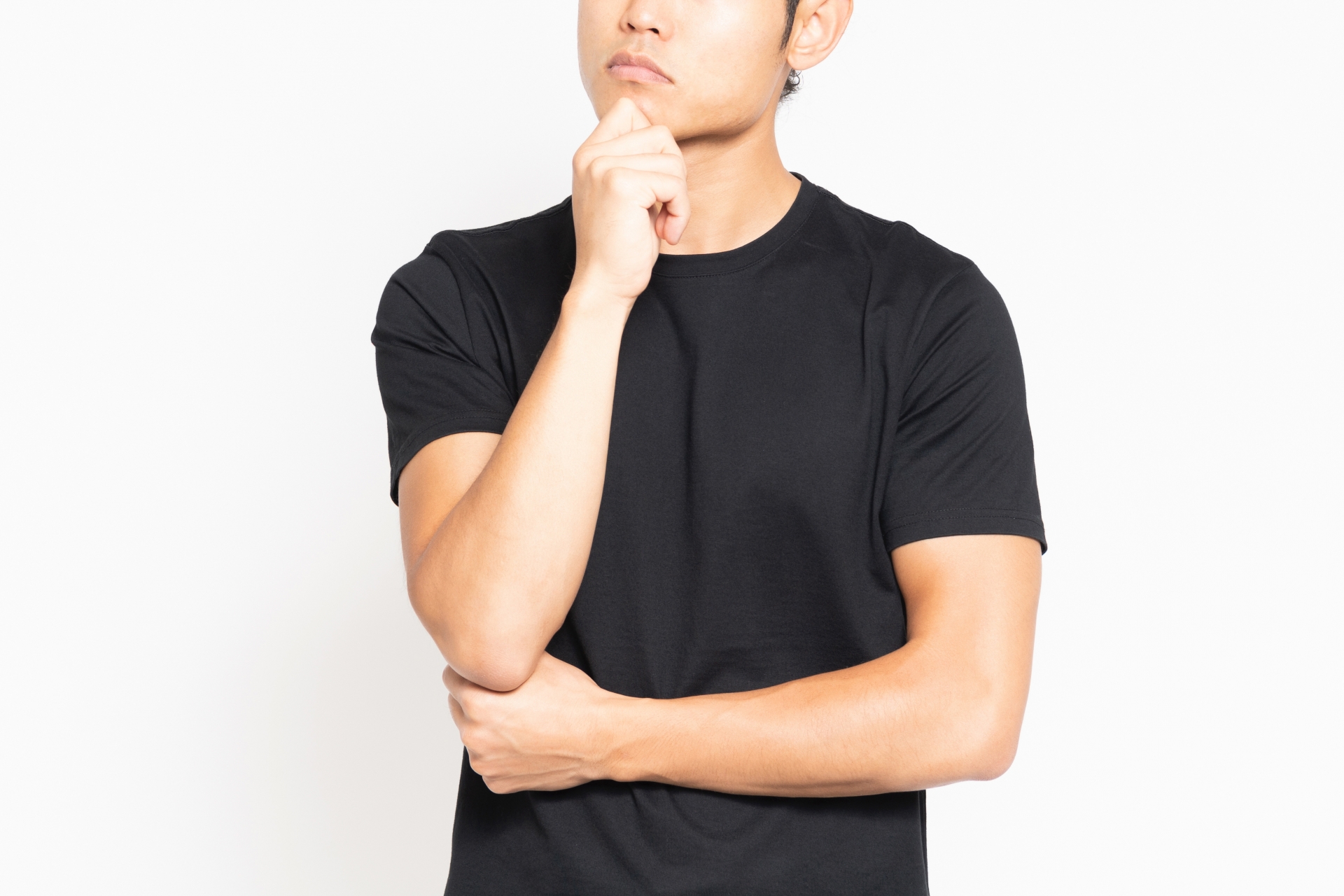 考える男性