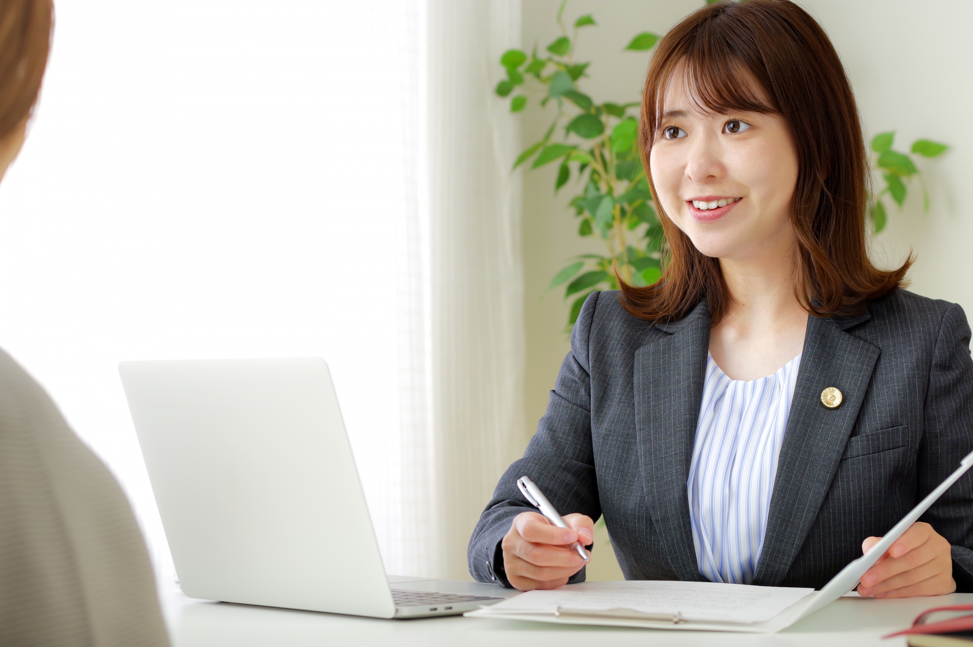 相談を受ける女性