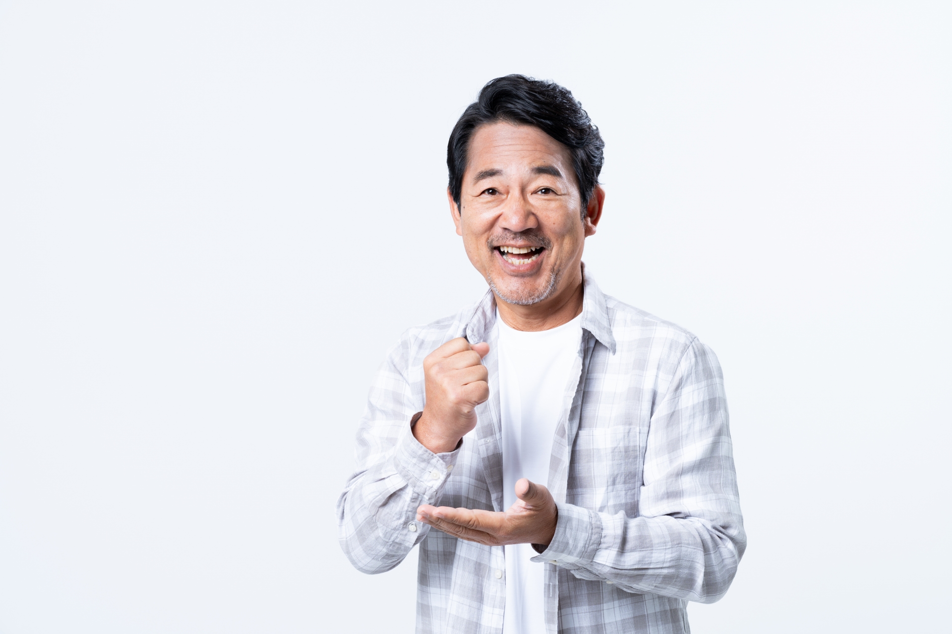 納得している男性