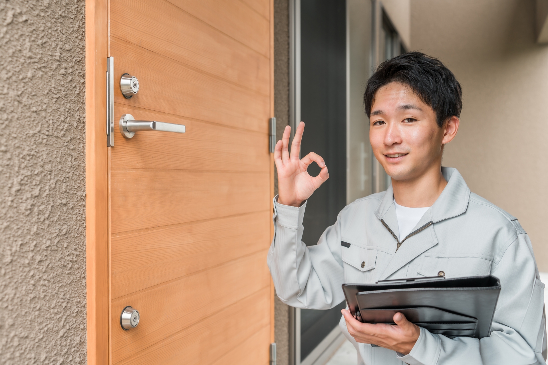 作業員の男性