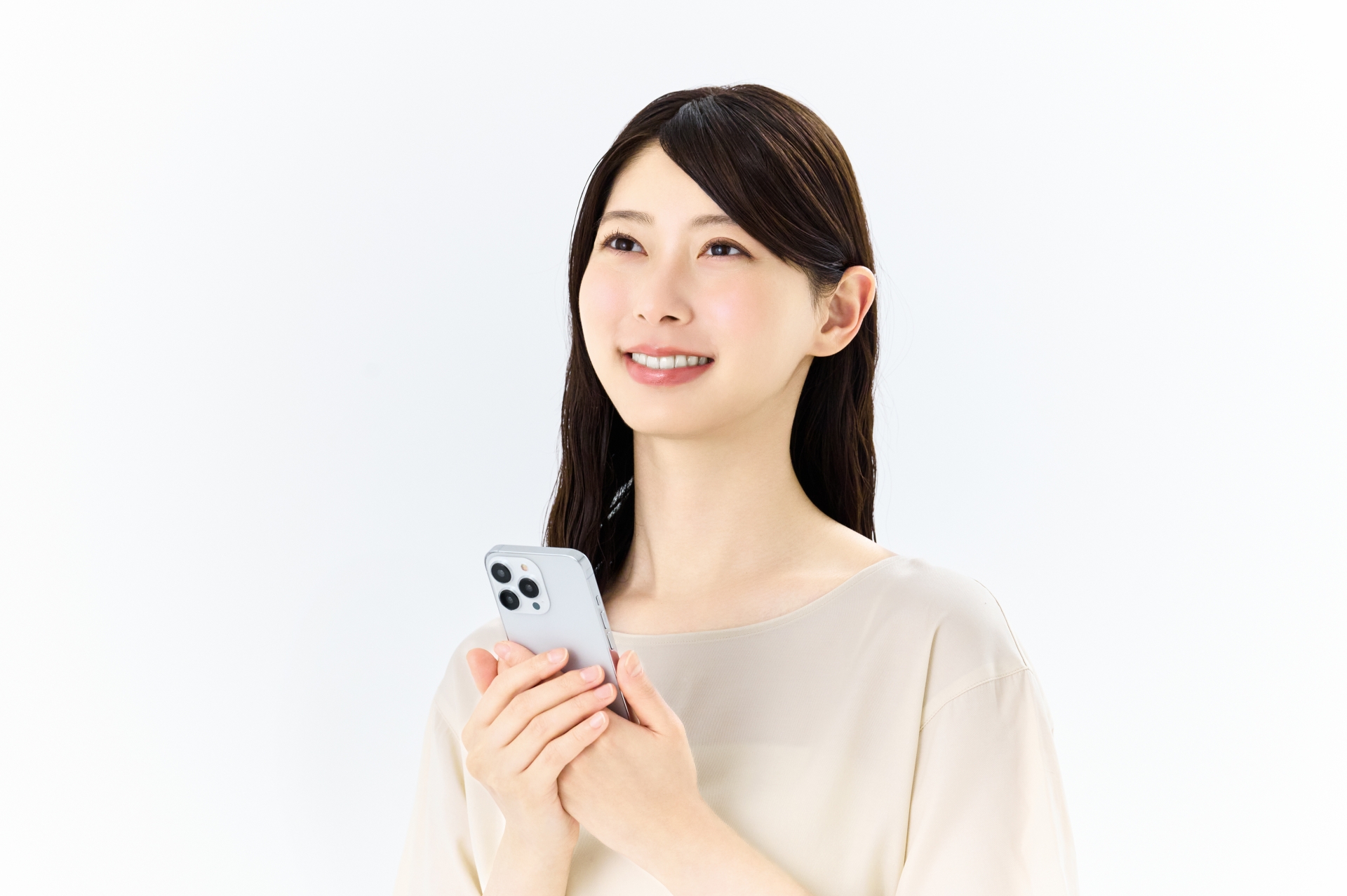 スマホを持っている女性