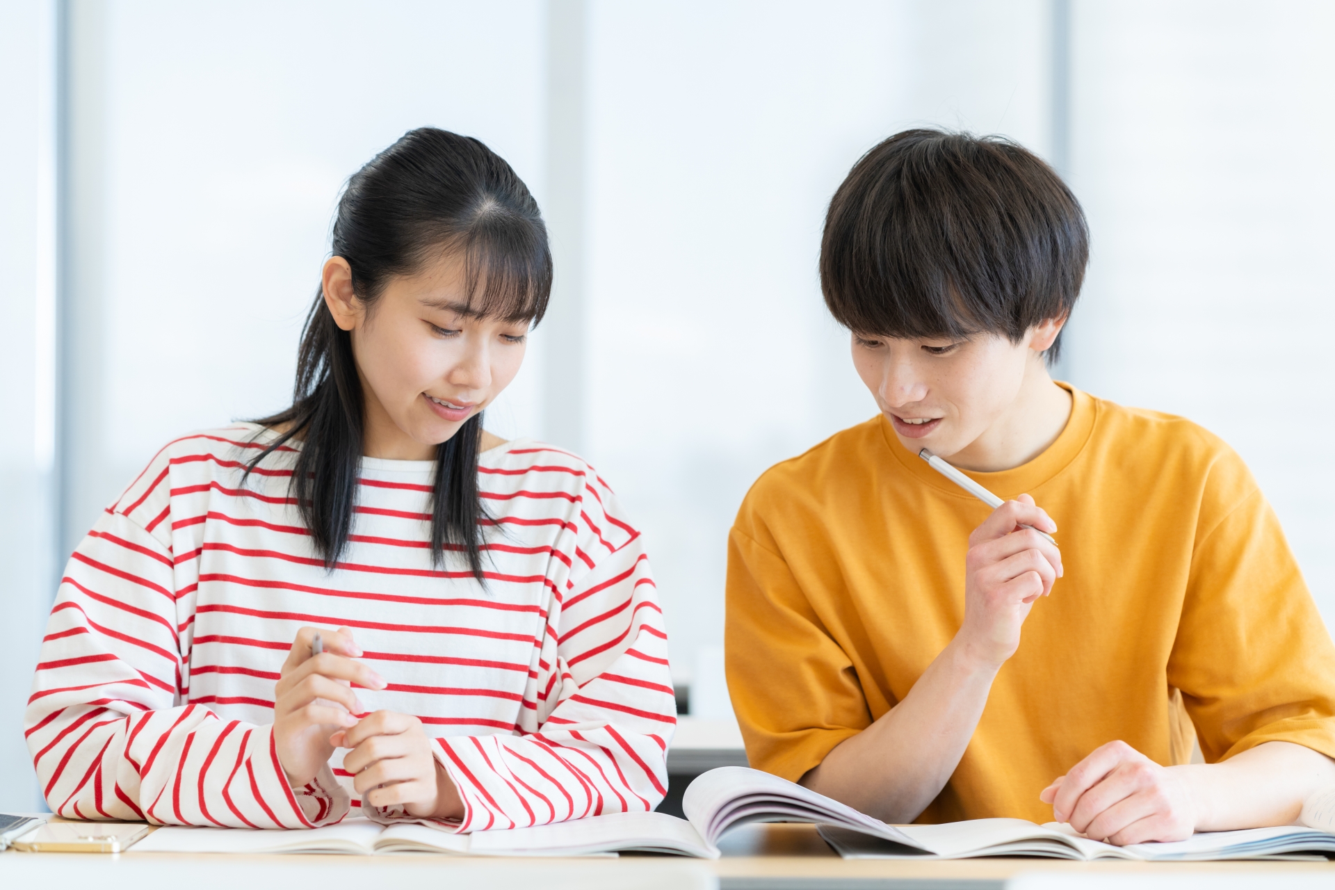 生活保護世帯の子どもが大学進学した場合でも通信手段を確保する方法