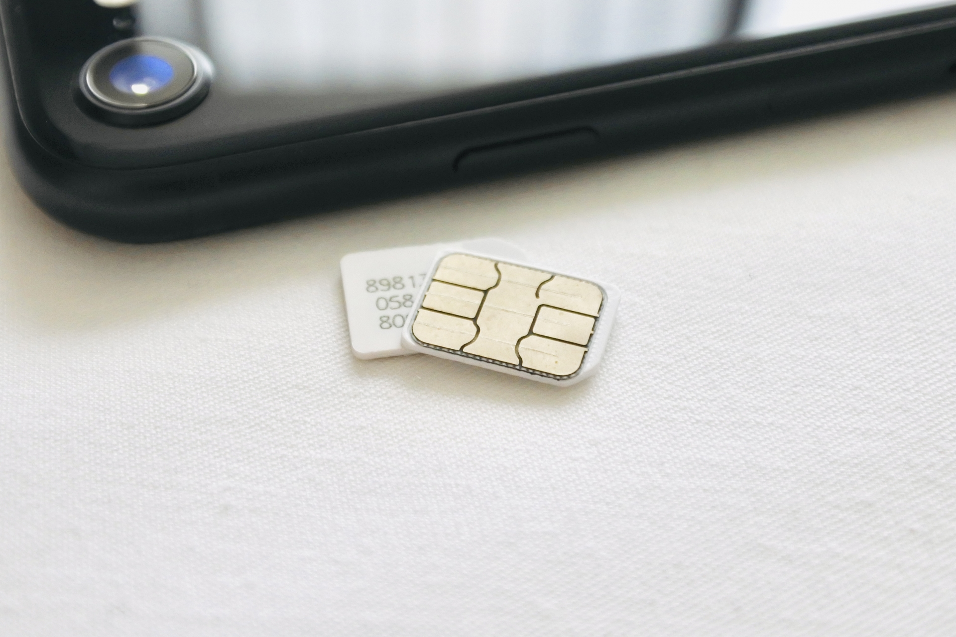 SIMカード・eSIMの確認と設定